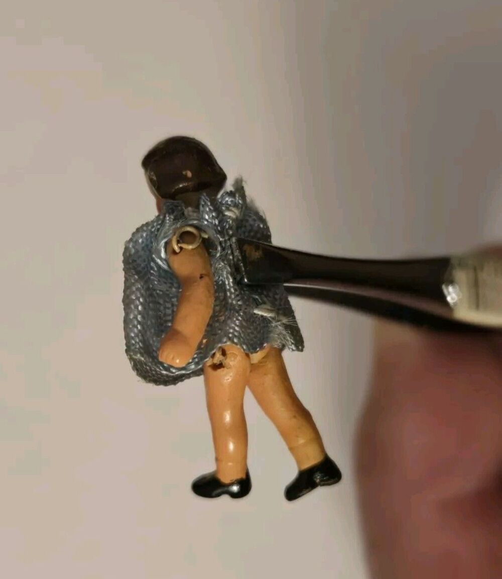 Rare German Hertwig Carl Horn Tiny 1" Jointed Miniature Doll - Picture 11 of 11